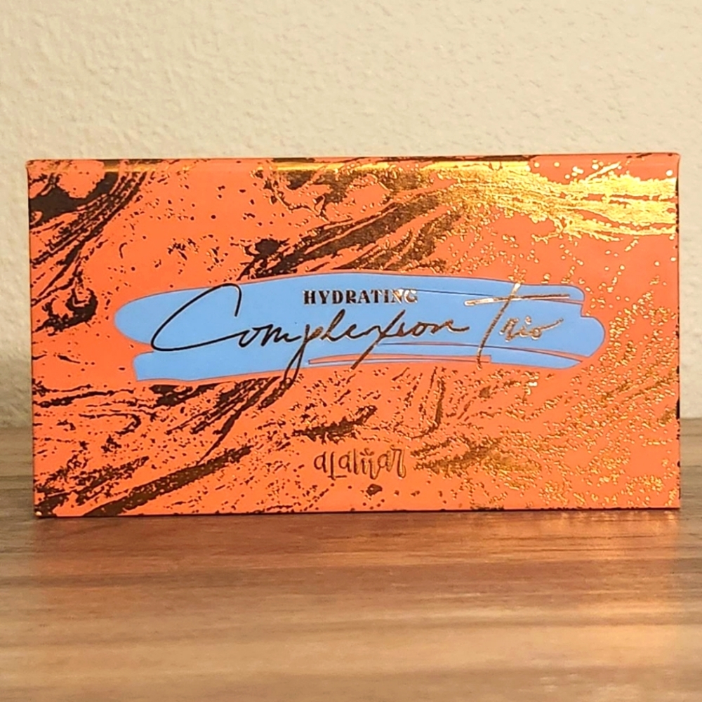 Alamar brighten and bronzer trio